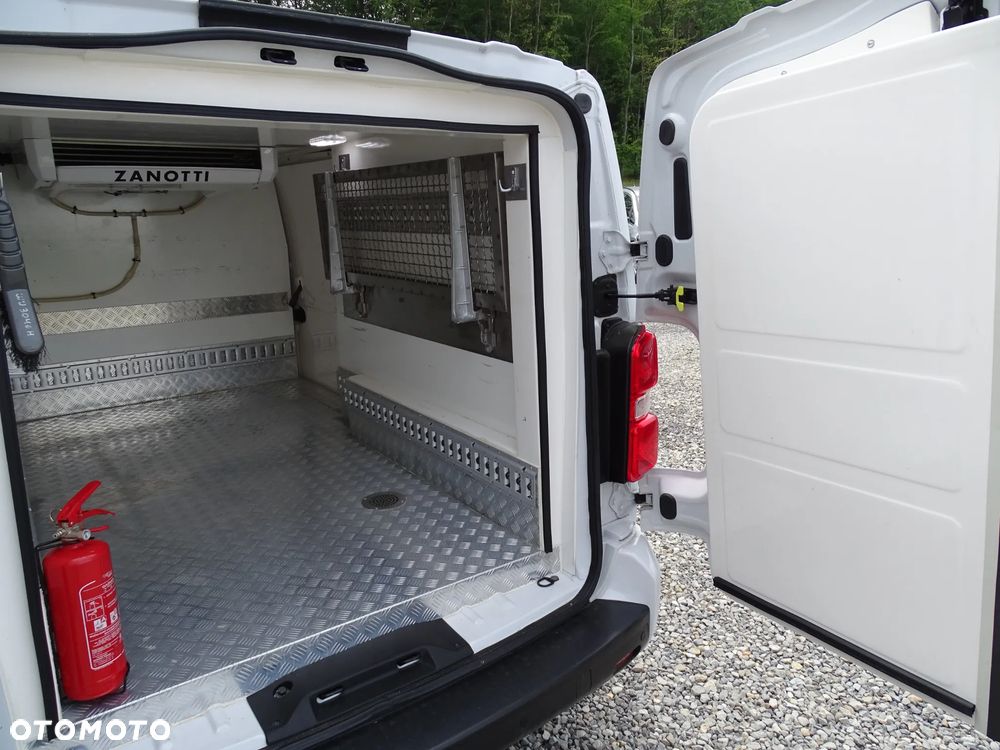 Opel VIVARO - 16