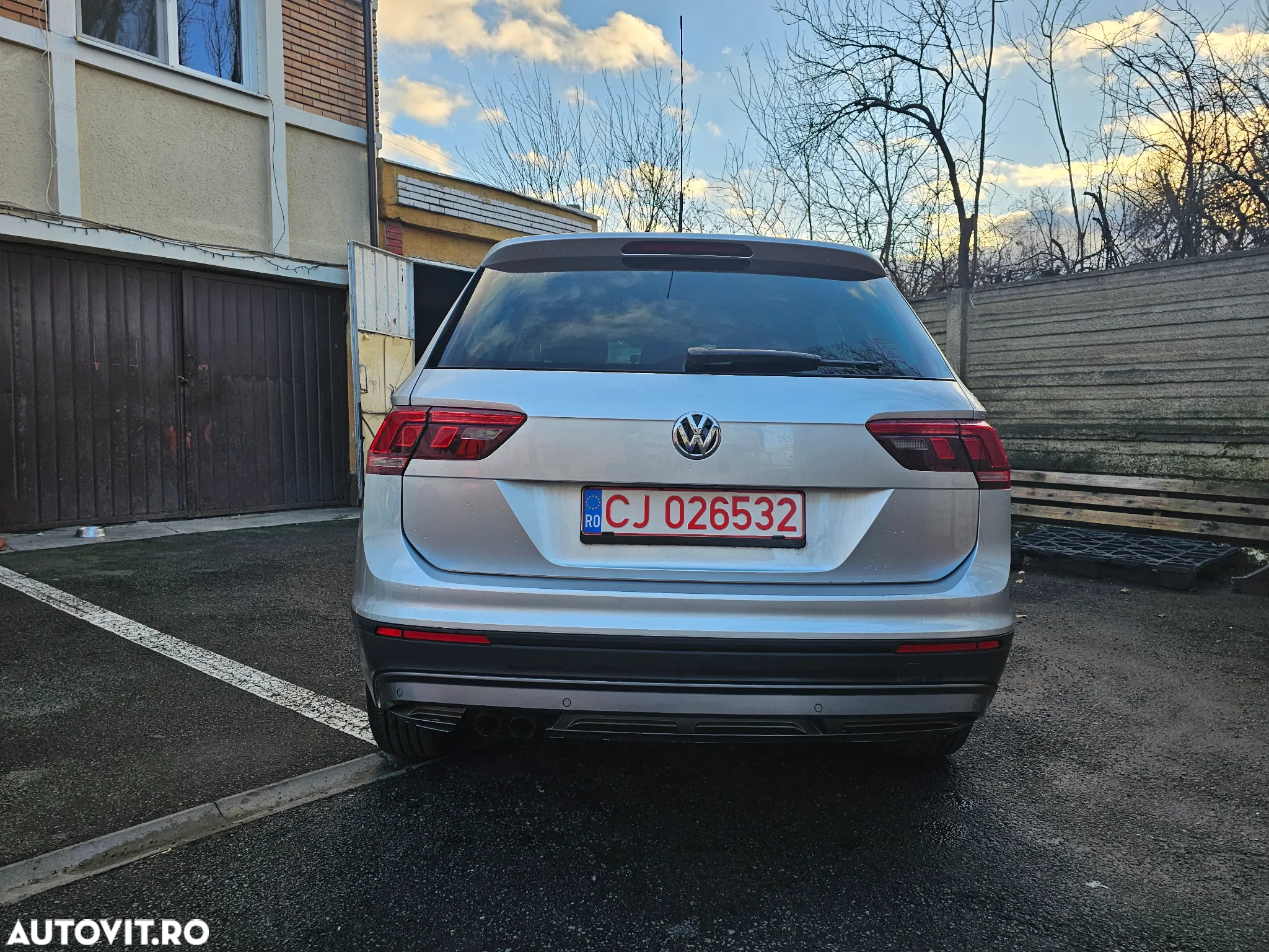 Volkswagen Tiguan 2.0 TDI 4Mot DSG Comfortline - 11