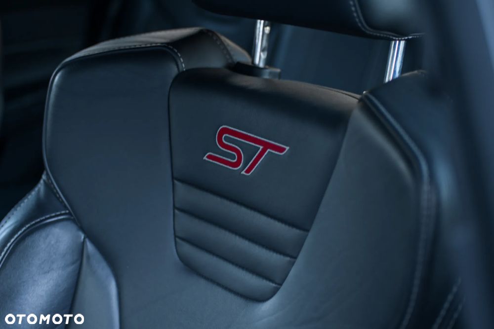 Ford Focus 2.0 TDCi ST-2 - 13