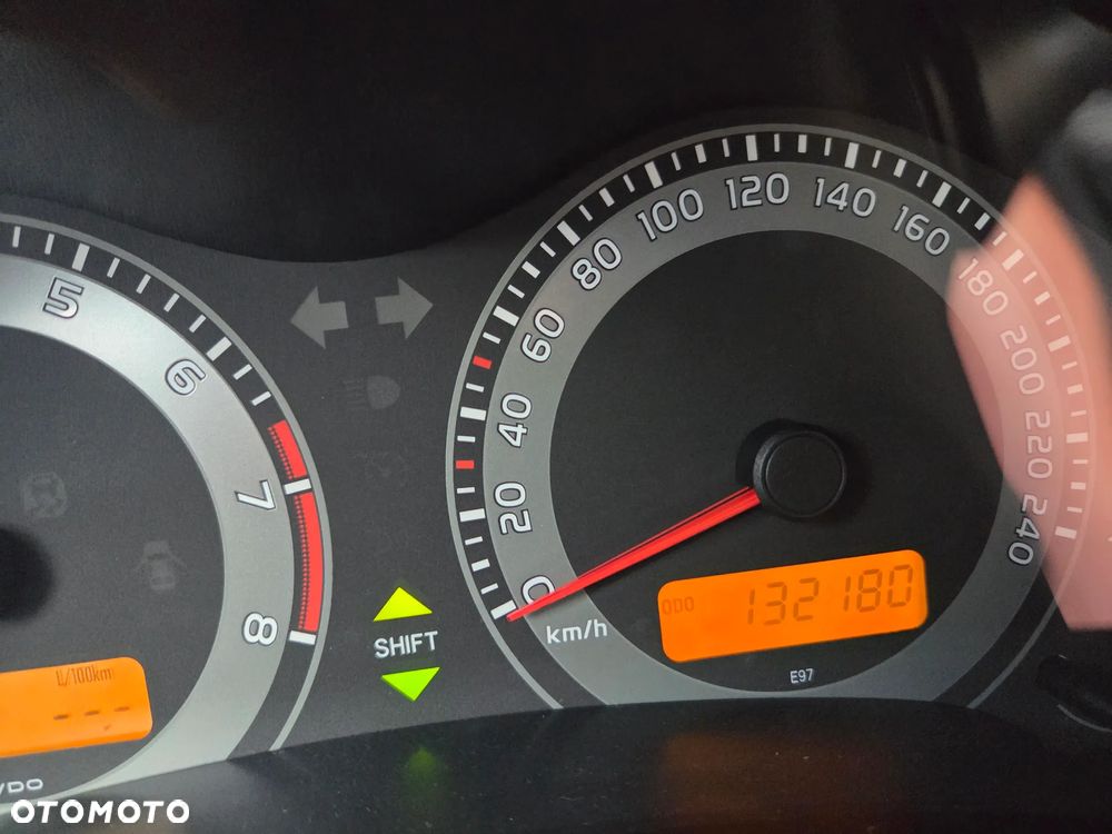 Toyota Auris 1.6 Valvematic Executive - 28
