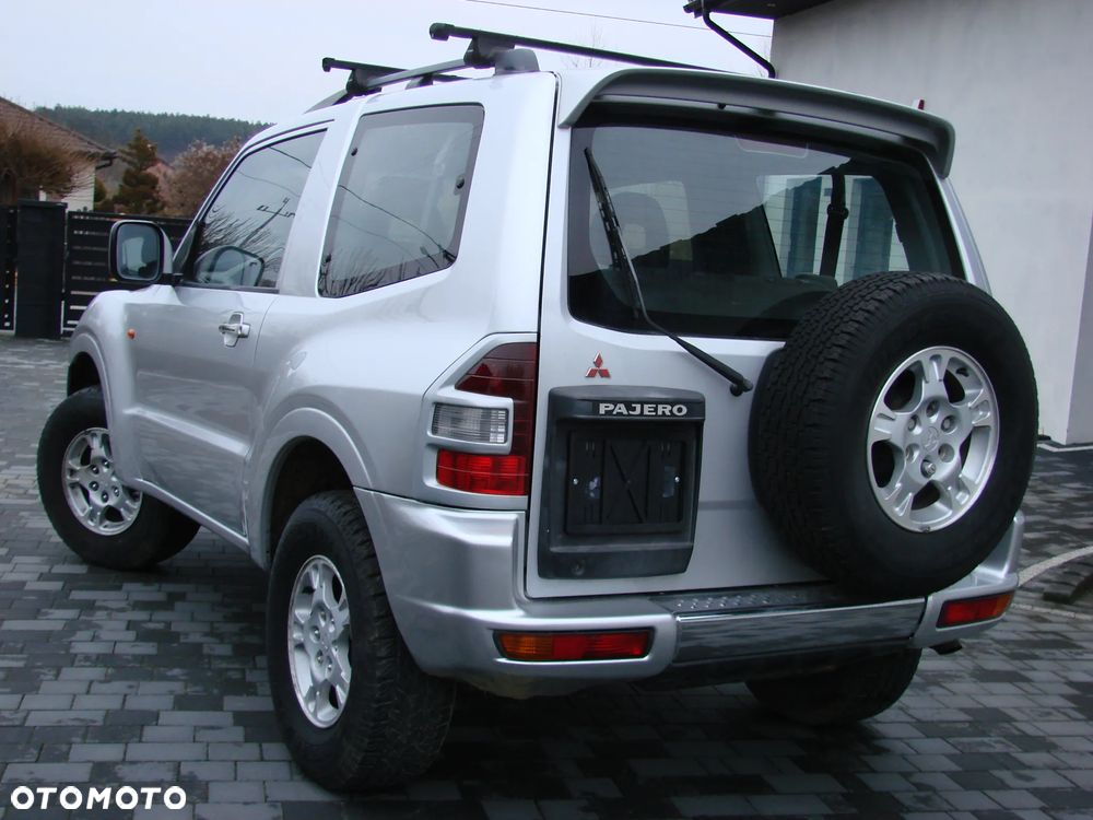 Mitsubishi Pajero 2.5 TD Classic - 16
