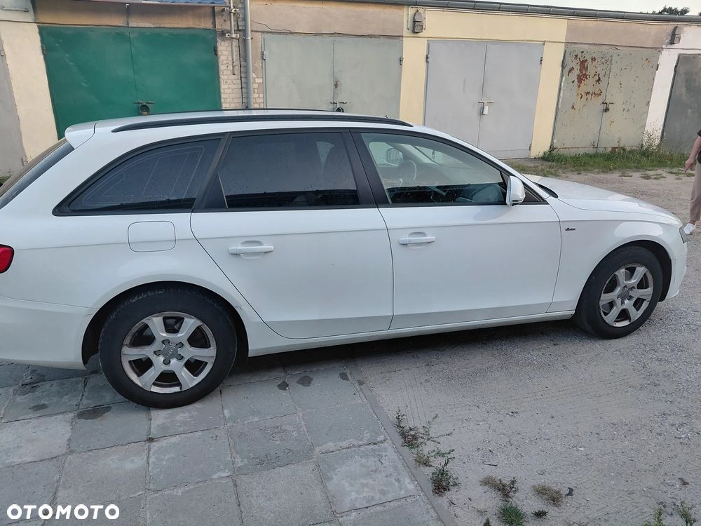 Audi A4 Avant - 4