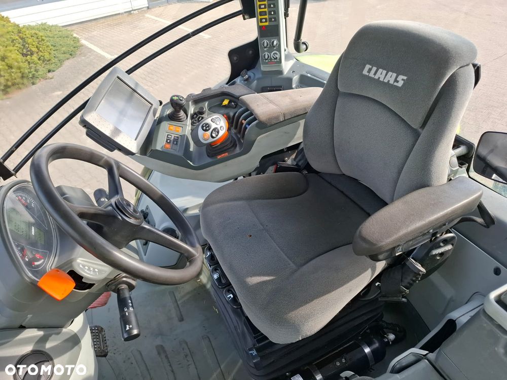 Claas AXION 830 - 13