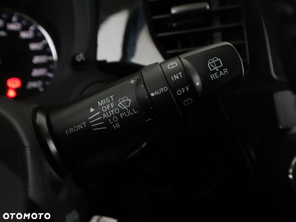 Mitsubishi Outlander 2.0 2WD SUV-Star - 32