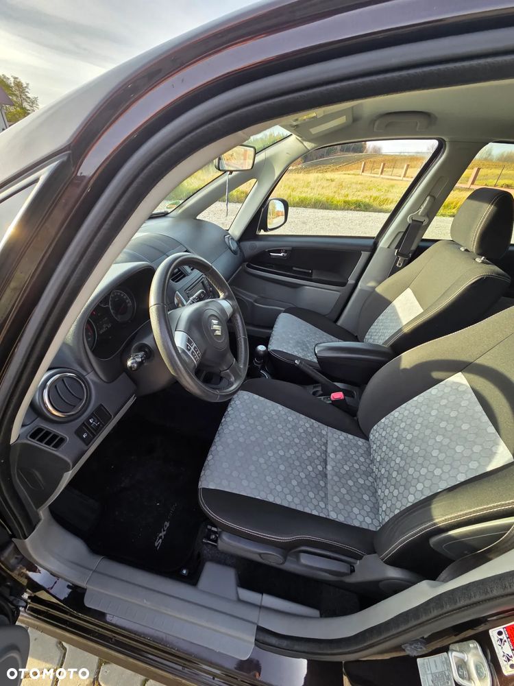 Suzuki SX4 - 12