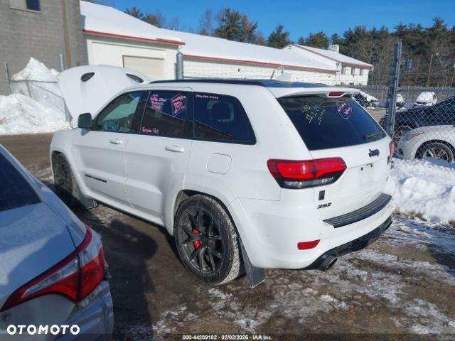 Jeep Grand Cherokee - 8