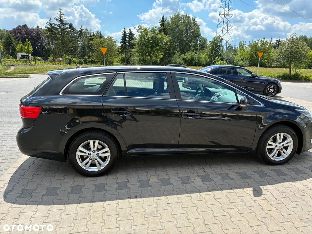 Toyota Avensis 1.8 Luna - 15