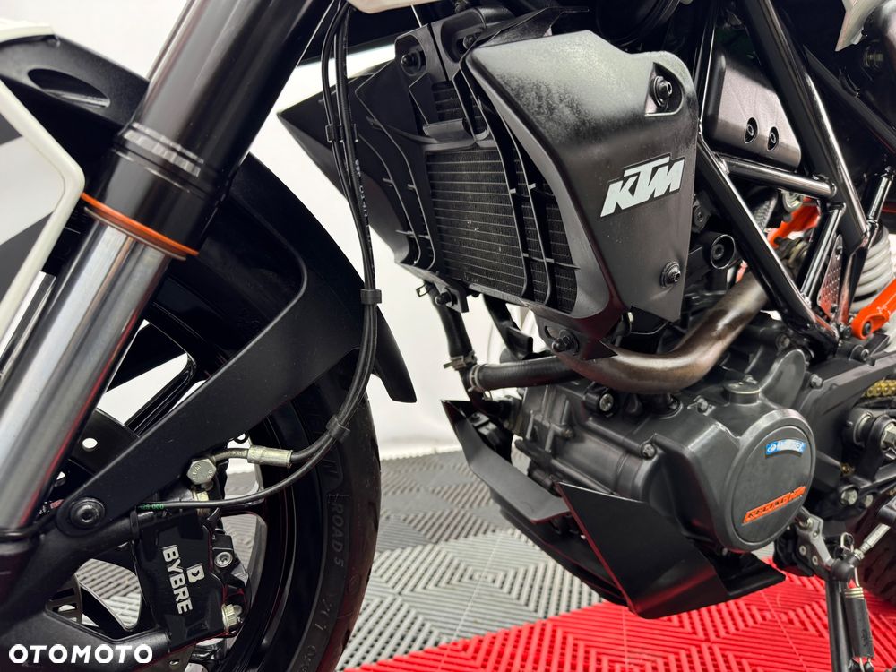 KTM Duke - 16