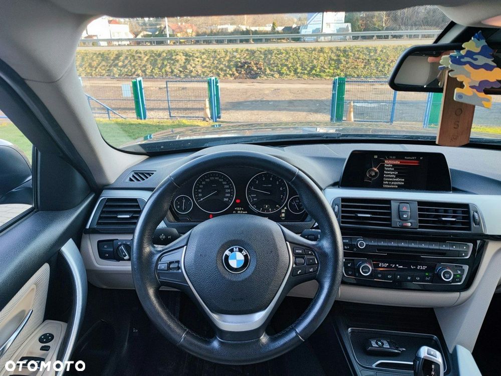 BMW Seria 3 318i - 14