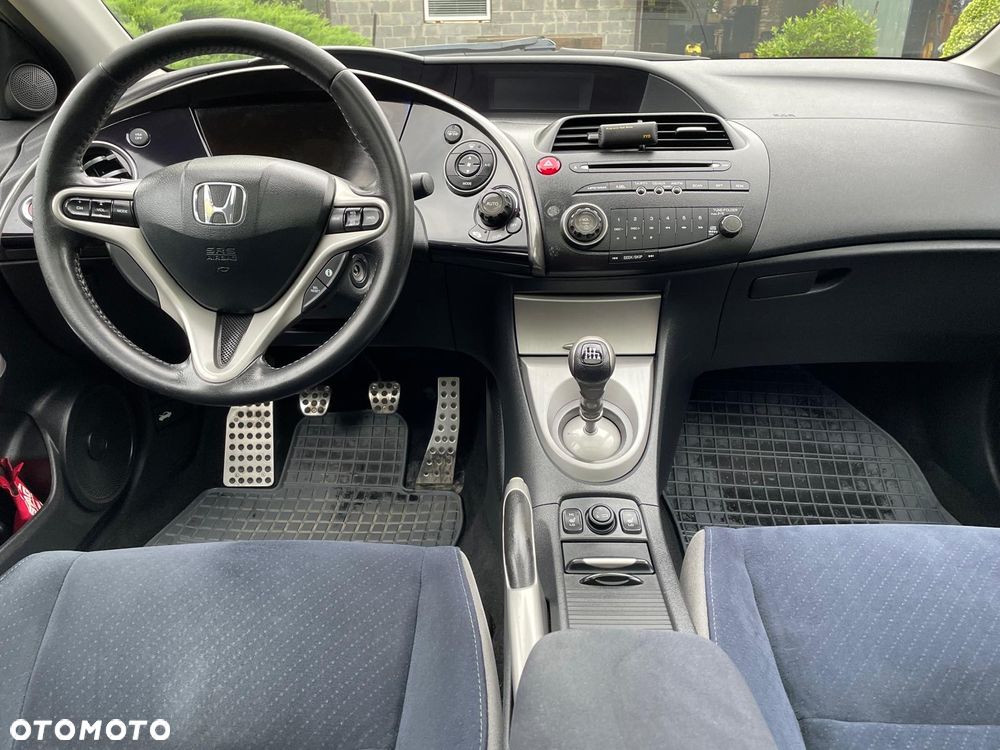 Honda Civic 1.8 Executive - 9