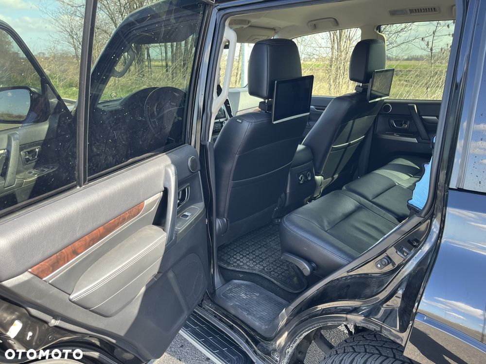Mitsubishi Pajero - 7