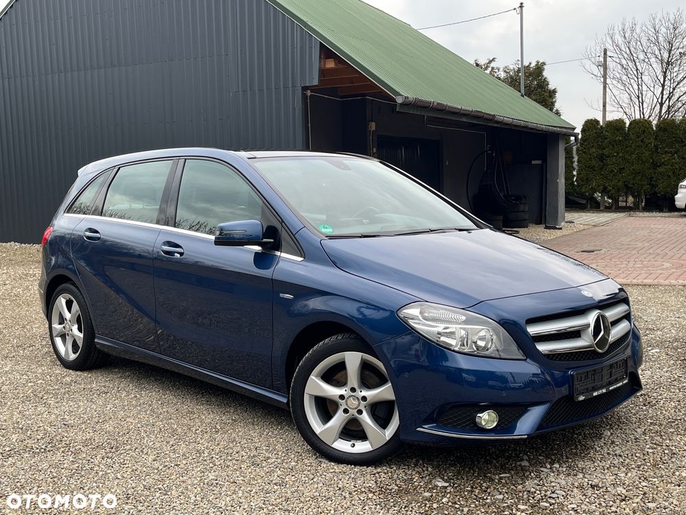 Mercedes-Benz Klasa B 180 (BlueEFFICIENCY) - 2