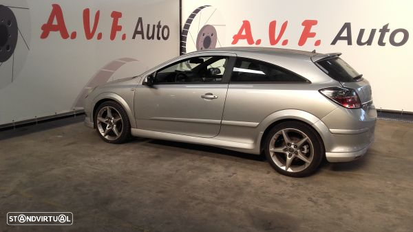Para Peças Opel Astra H Gtc (A04) - 3