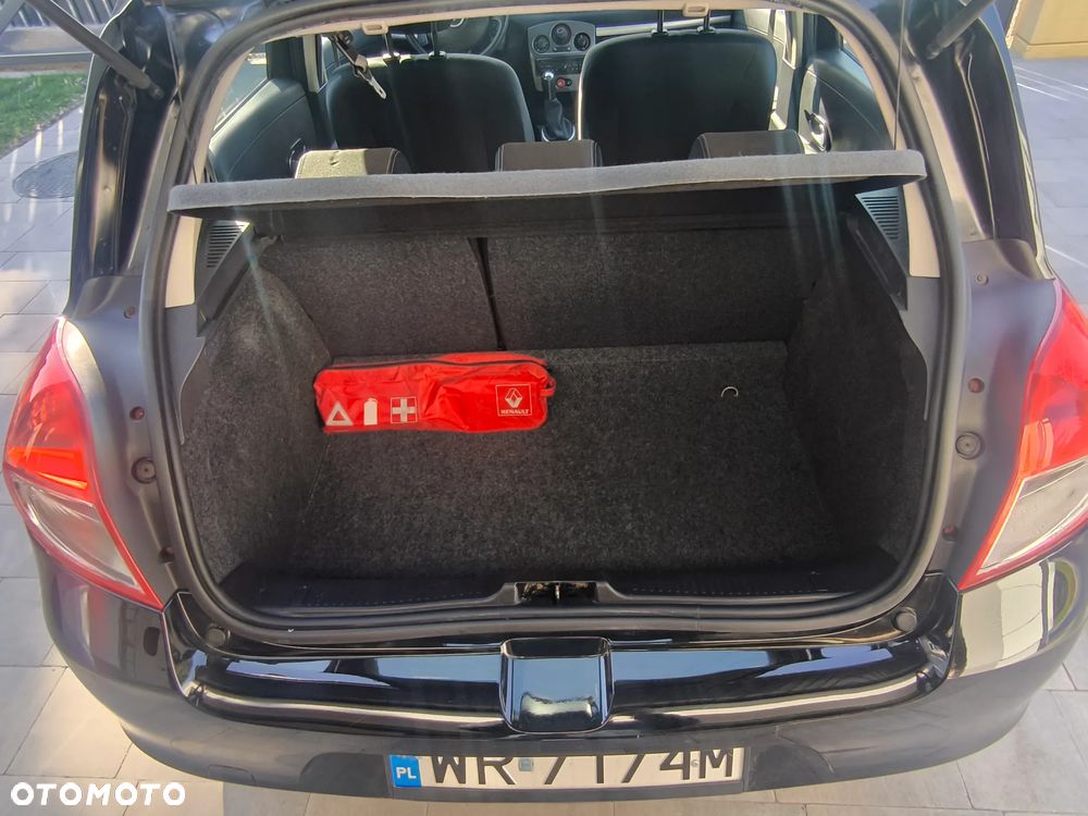 Renault Clio 1.2 16V Expression - 11