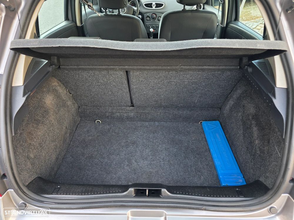 Renault Clio 1.5 dCi Dynamique S - 21