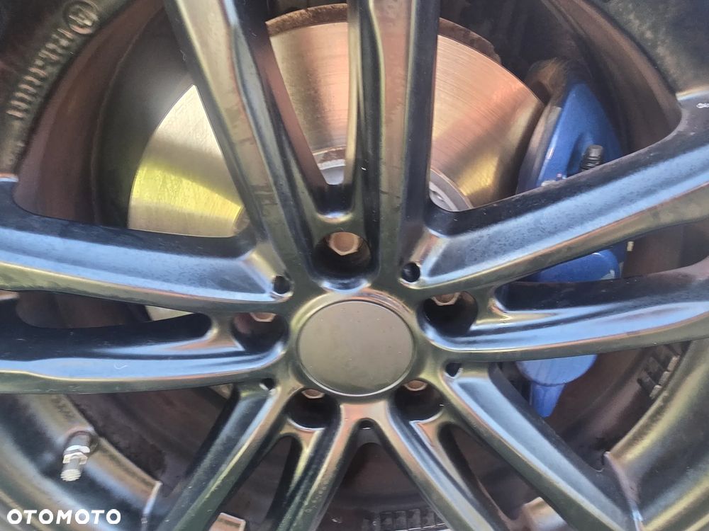 BMW Seria 3 318d M Sport Shadow - 19