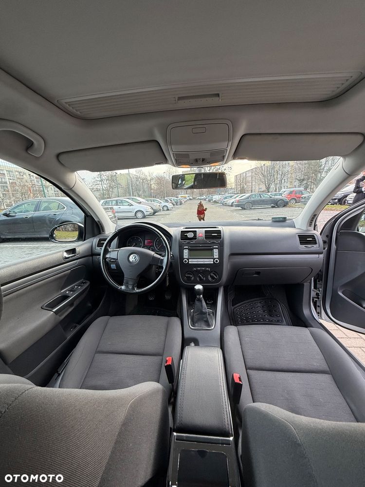 Volkswagen Golf 2.0 TDI Q-Line - 6