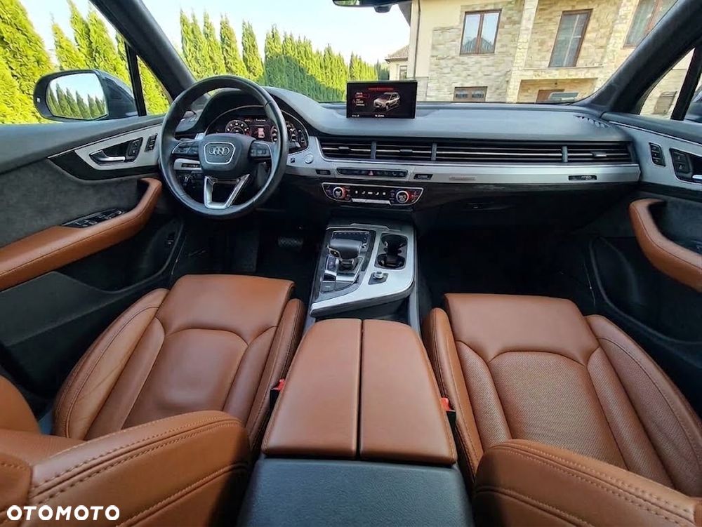 Audi Q7 3.0 TFSI Quattro Tiptr - 9