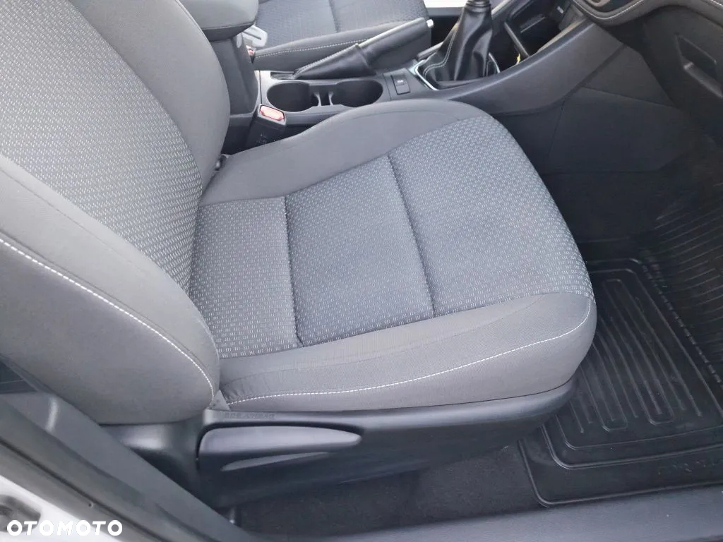 Toyota Corolla 1.6 Comfort - 15