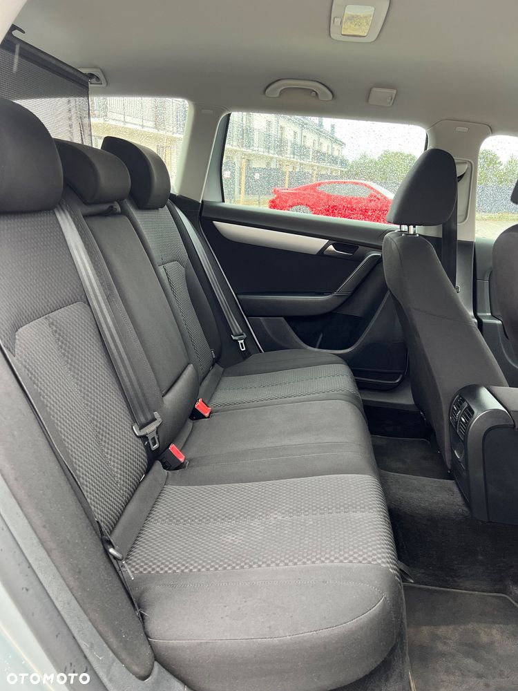 Volkswagen Passat 1.6 TDI Comfortline - 10
