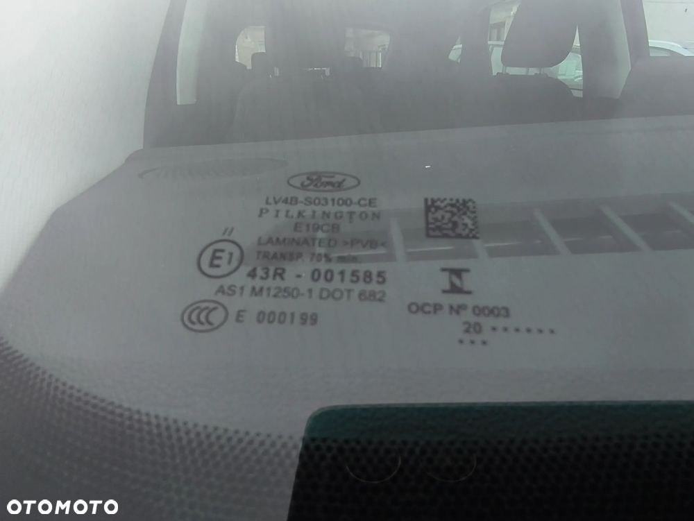 Ford Kuga 2.0 EcoBlue Hybrid TITANIUM - 33