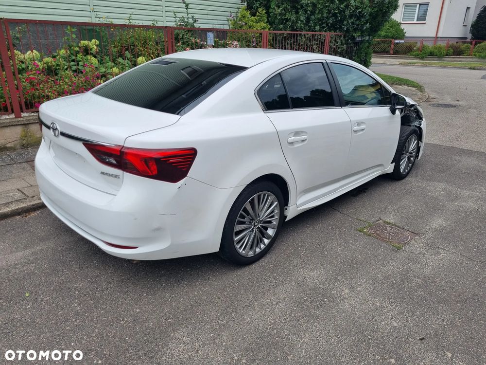 Toyota Avensis - 6