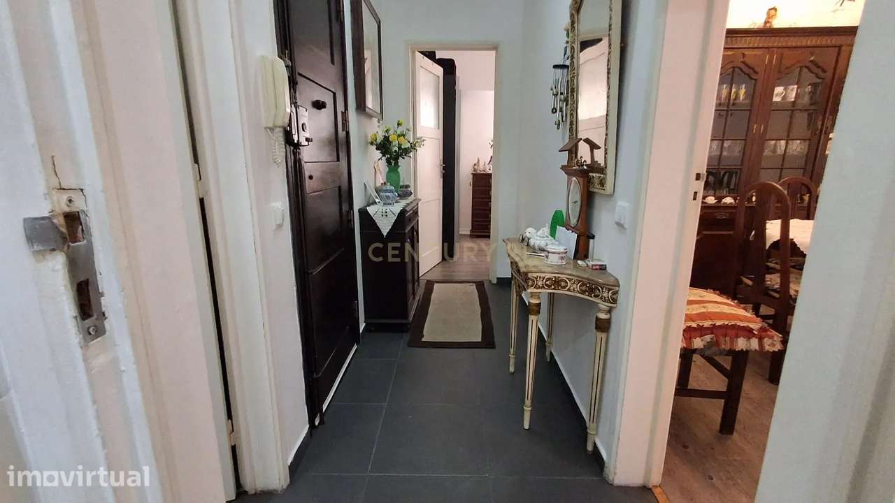 Apartamento T1 em Queluz, Sintra - Oportunidade Única! ACEITA PERMUTA - Grande imagem: 2/15