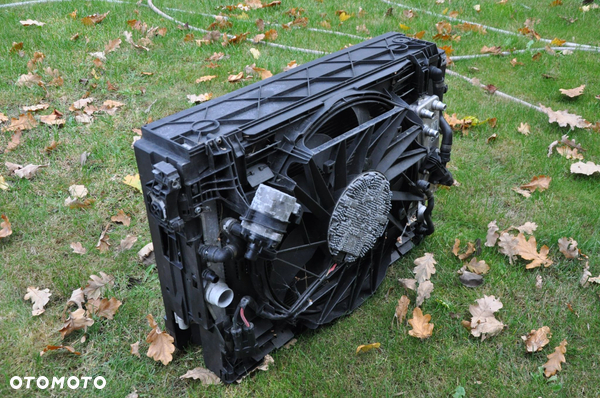 BMW F01 F02 F04 F30 wentylator chłodnice 7575395