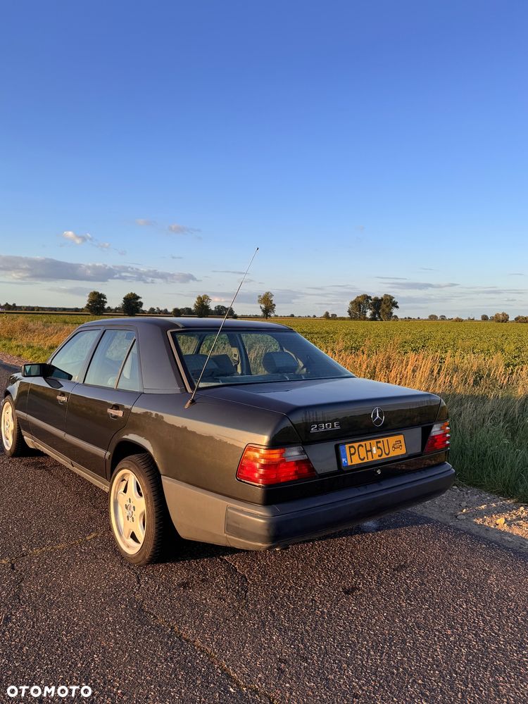 Mercedes-Benz W124 (1984-1993) - 4