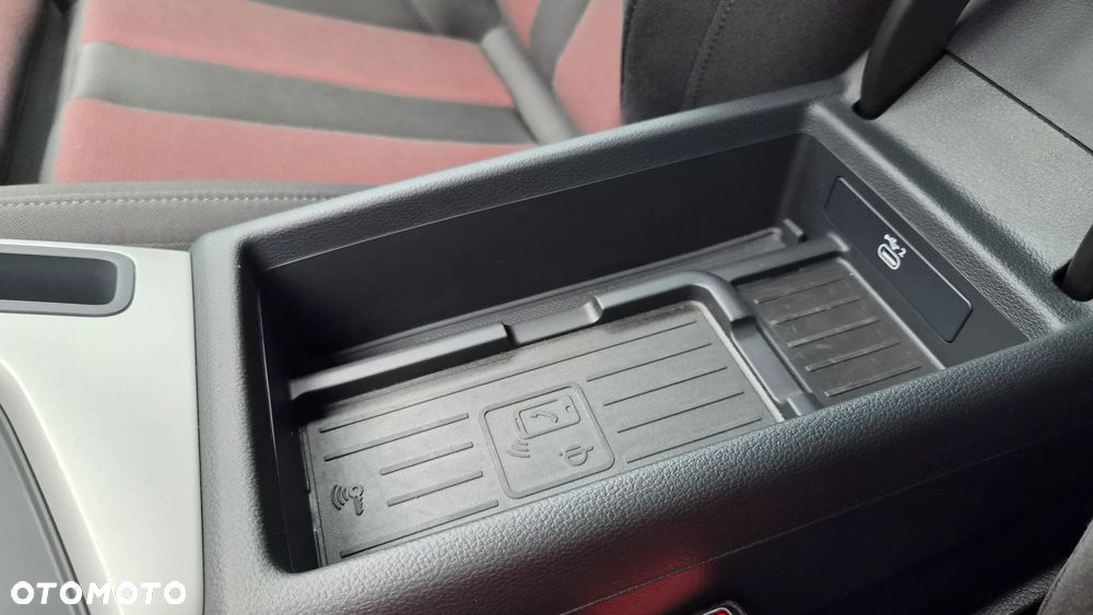 Audi A4 Avant 40 TDI S tronic - 39