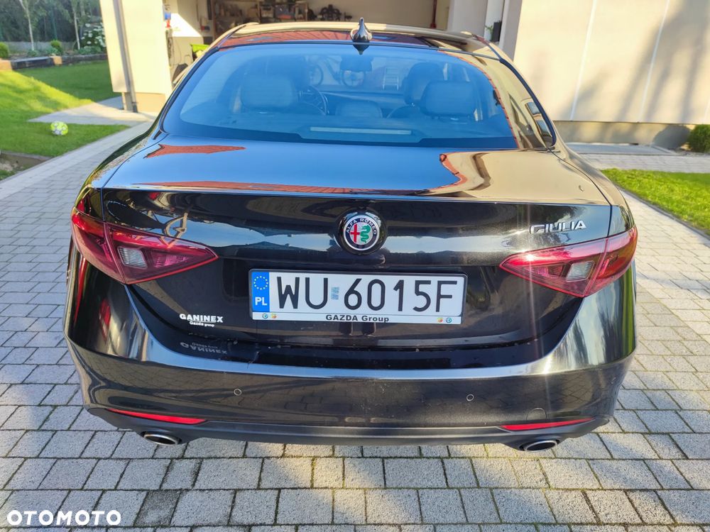Alfa Romeo Giulia 2.2 D Turbo Super - 4