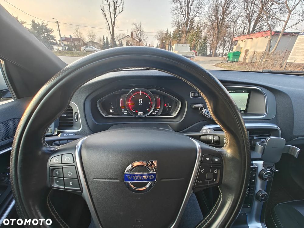 Volvo V40 D4 Drive-E R-Design Kinetic - 16