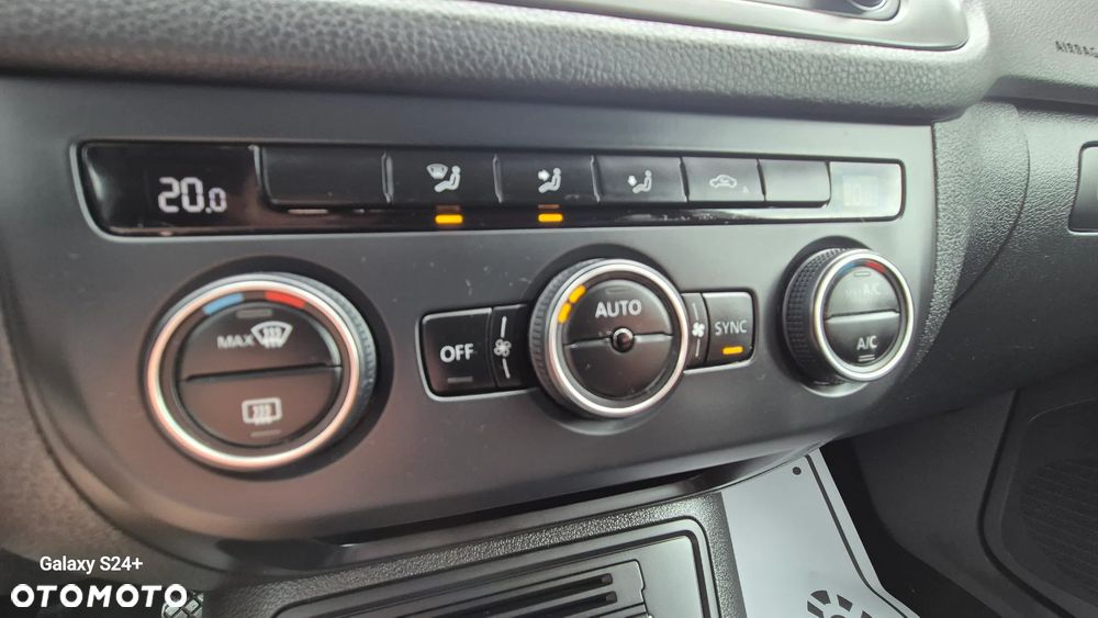 Volkswagen Tiguan 2.0 TDI DPF BlueMotion Technology Lounge Sport & Style - 27