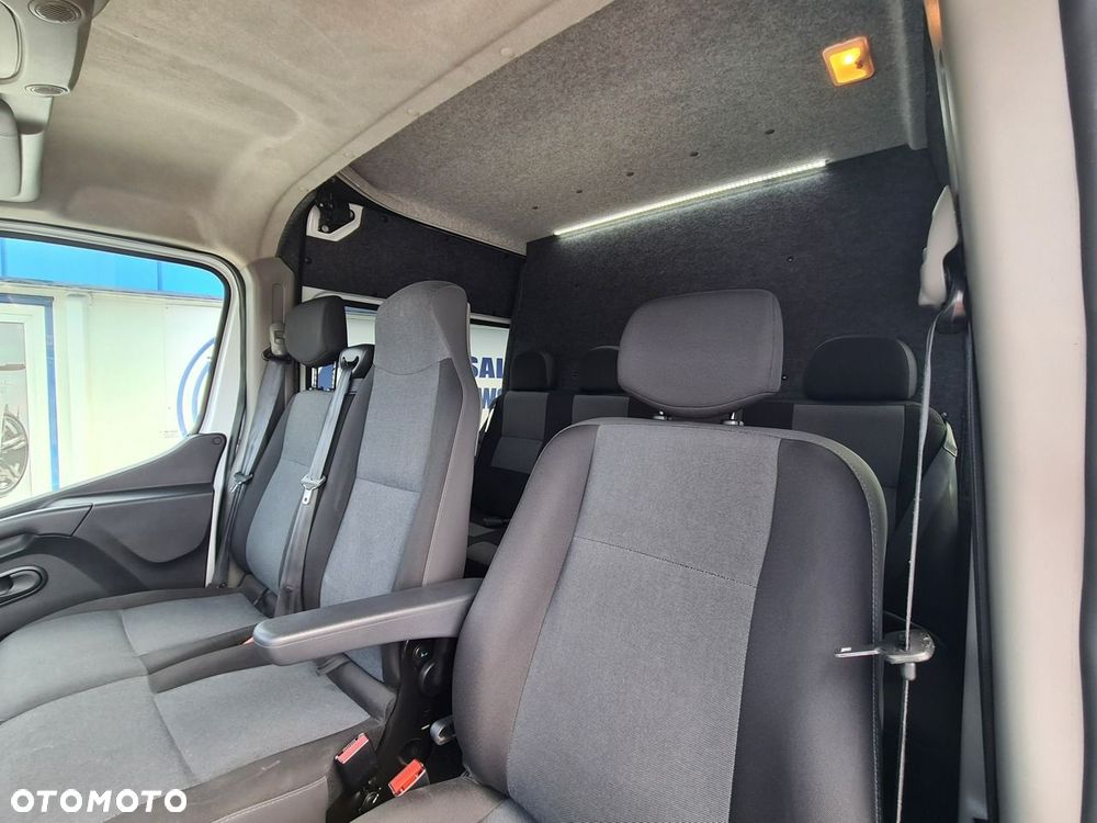 Nissan Interstar - 18