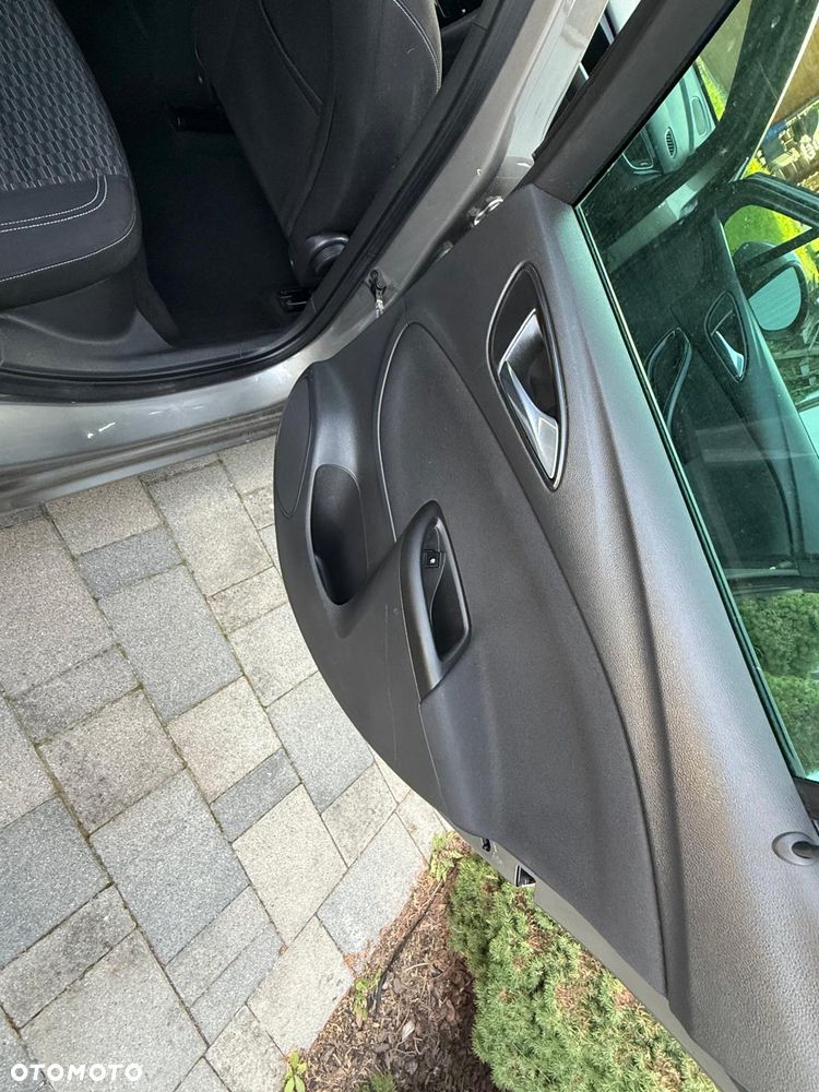 Opel Astra 1.6 CDTI Dynamic S&S - 19