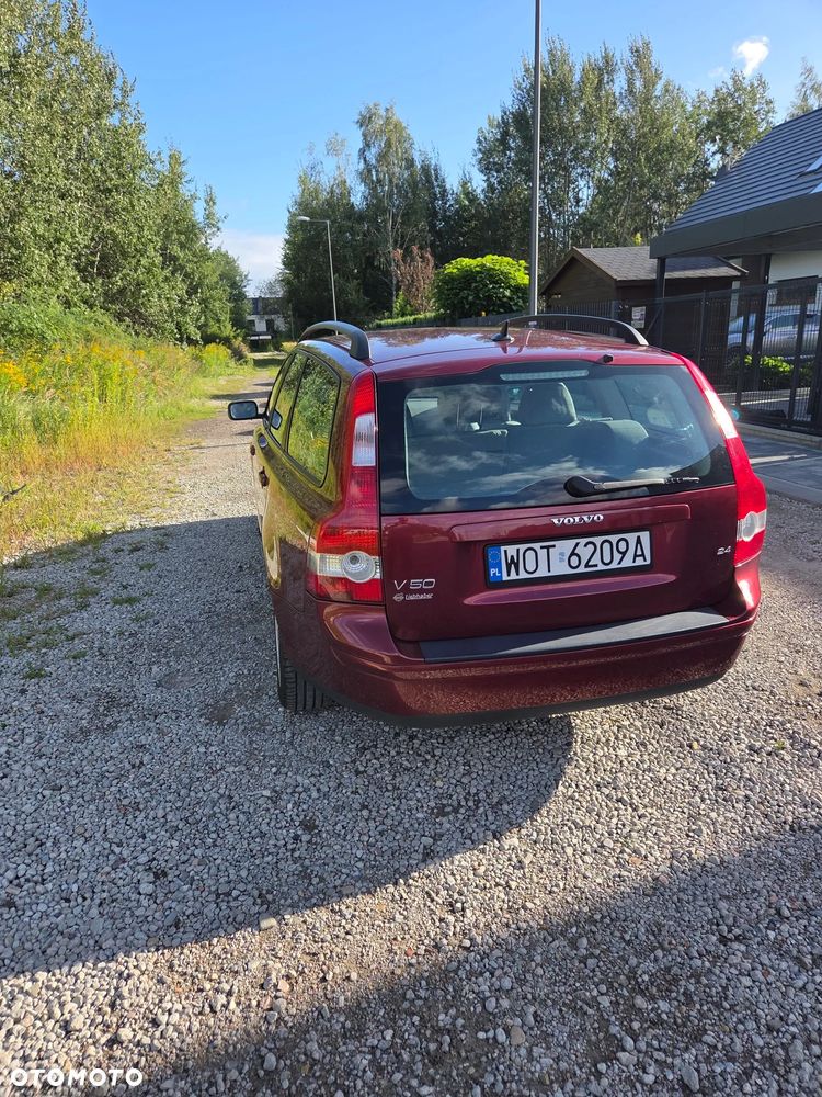 Volvo V50 2.4 - 8