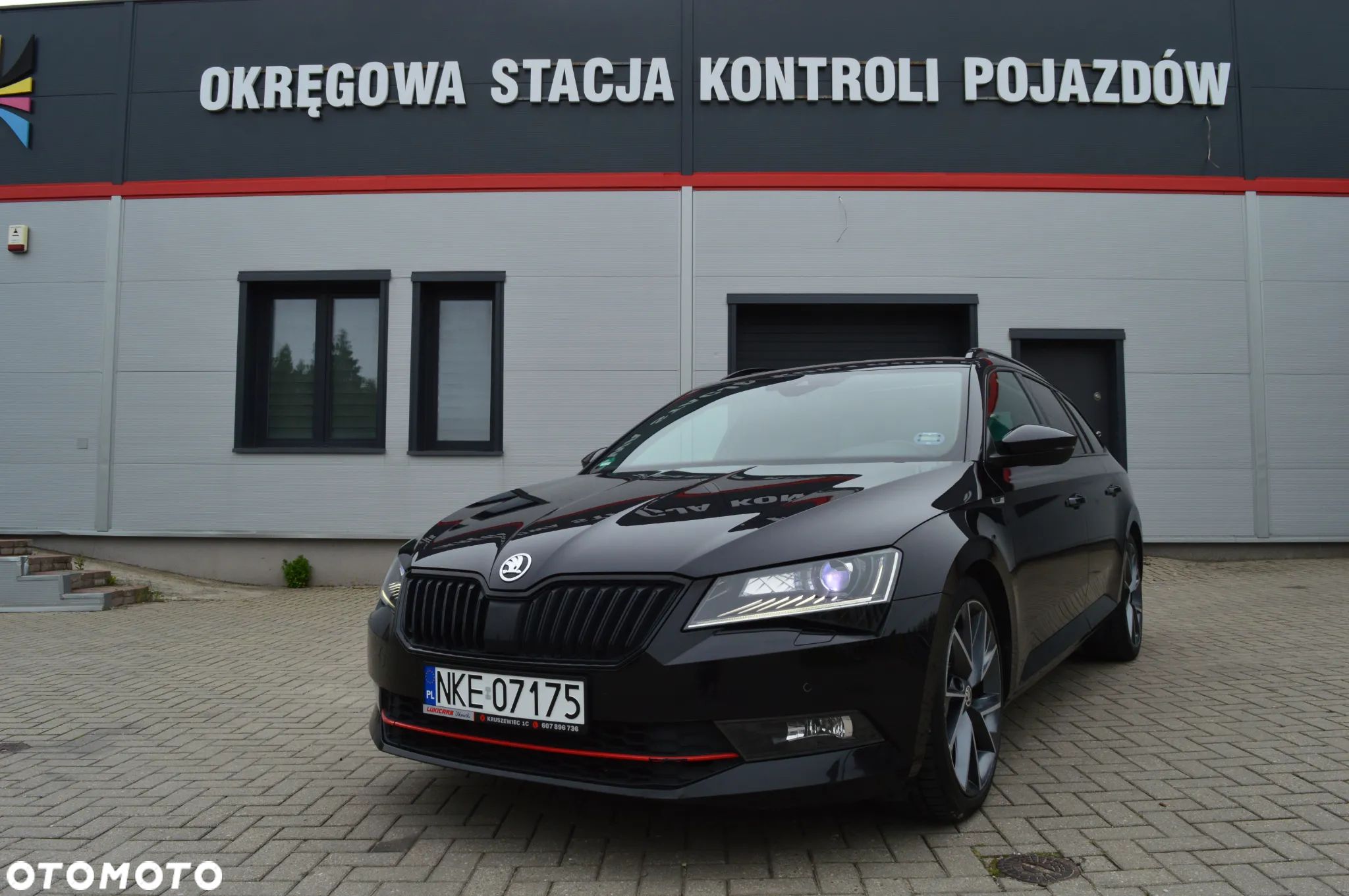 Skoda Superb Combi 2.0 TDI SportLine - 1