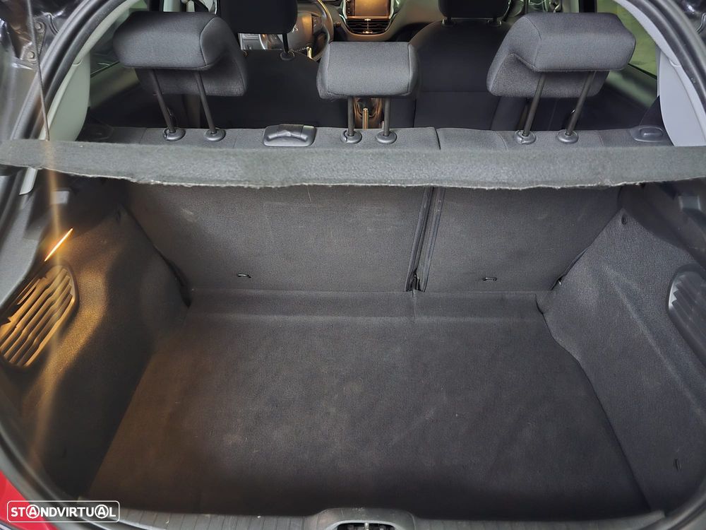 Peugeot 208 1.2 PureTech Style - 13