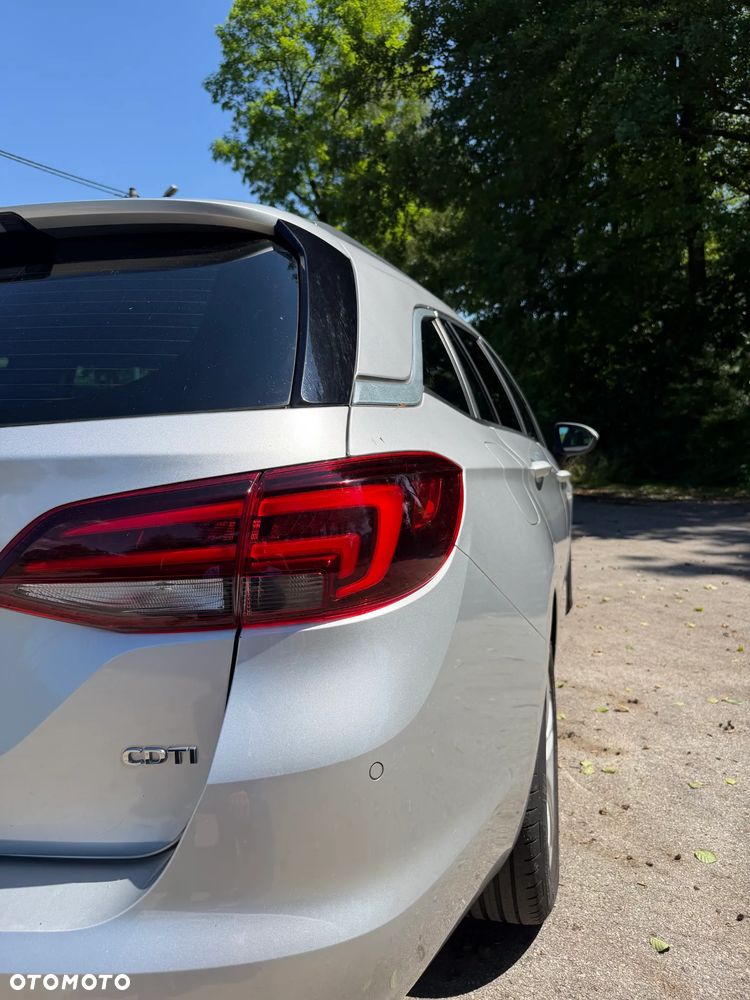 Opel Astra 1.6 CDTI Sport - 10