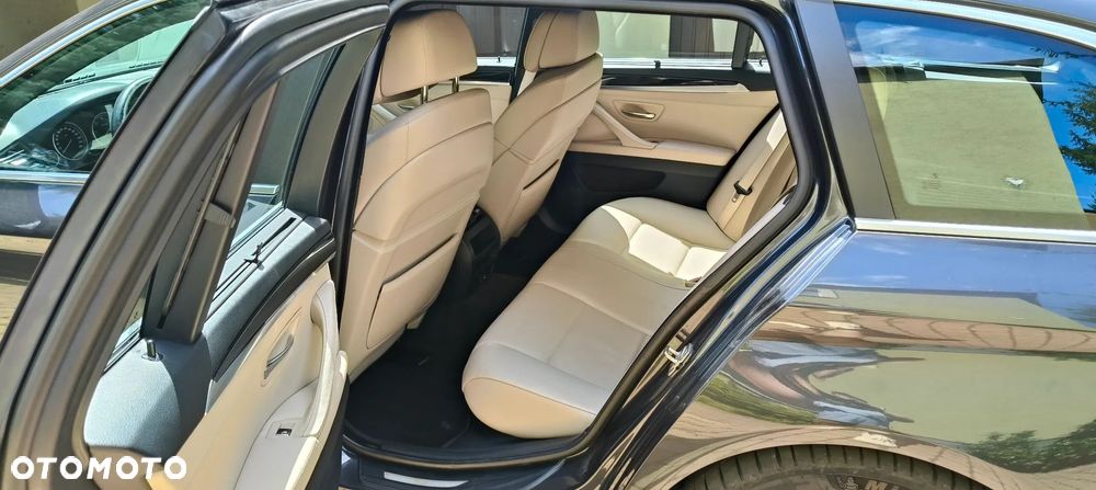 BMW Seria 5 535d xDrive - 7