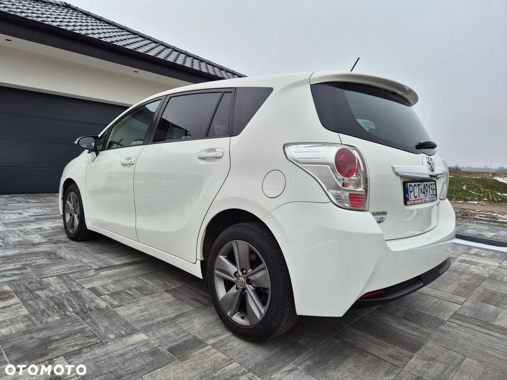 Toyota Verso 1.6 D-4D Premium - 23