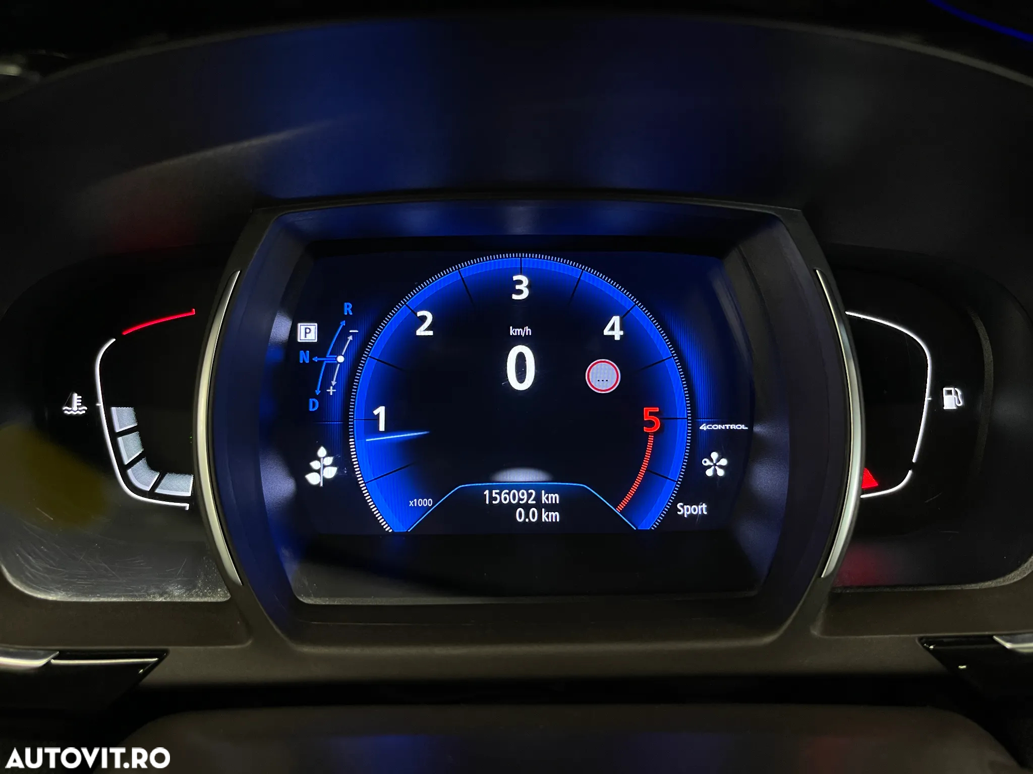 Renault Espace BLUE dCi 160 EDC BUSINESS EDITION - 40