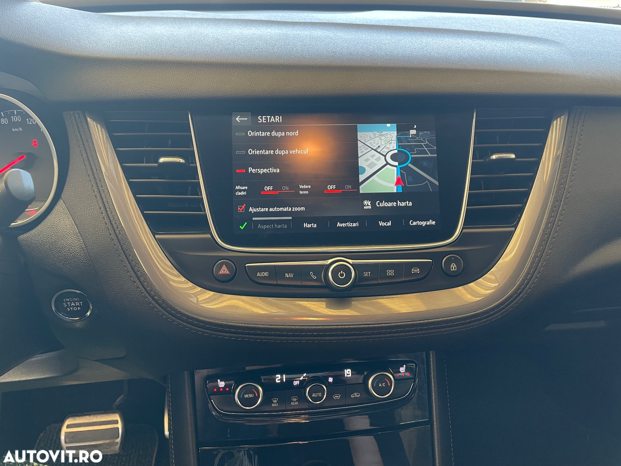 Opel Grandland X 2.0 START/STOP Aut. Design Line - 28