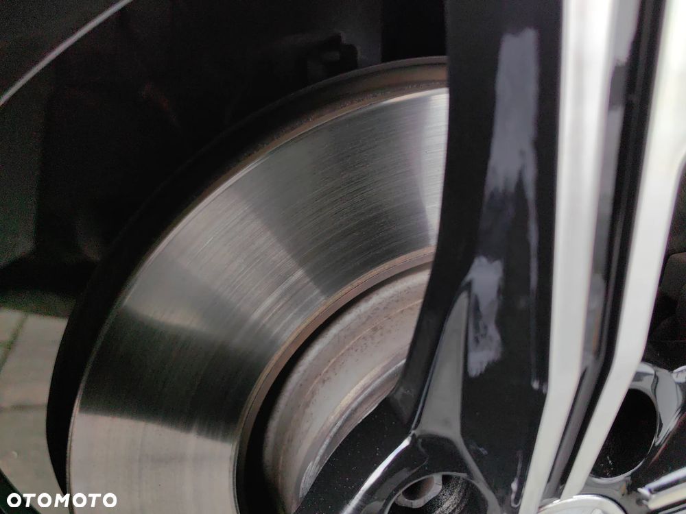 Volkswagen Passat Variant 2.0 TDI SCR DSG BlueMotion Comfortline - 10