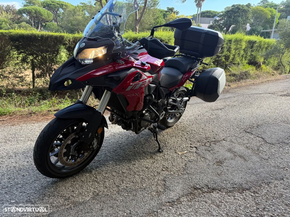 Benelli TRK 502 - 10