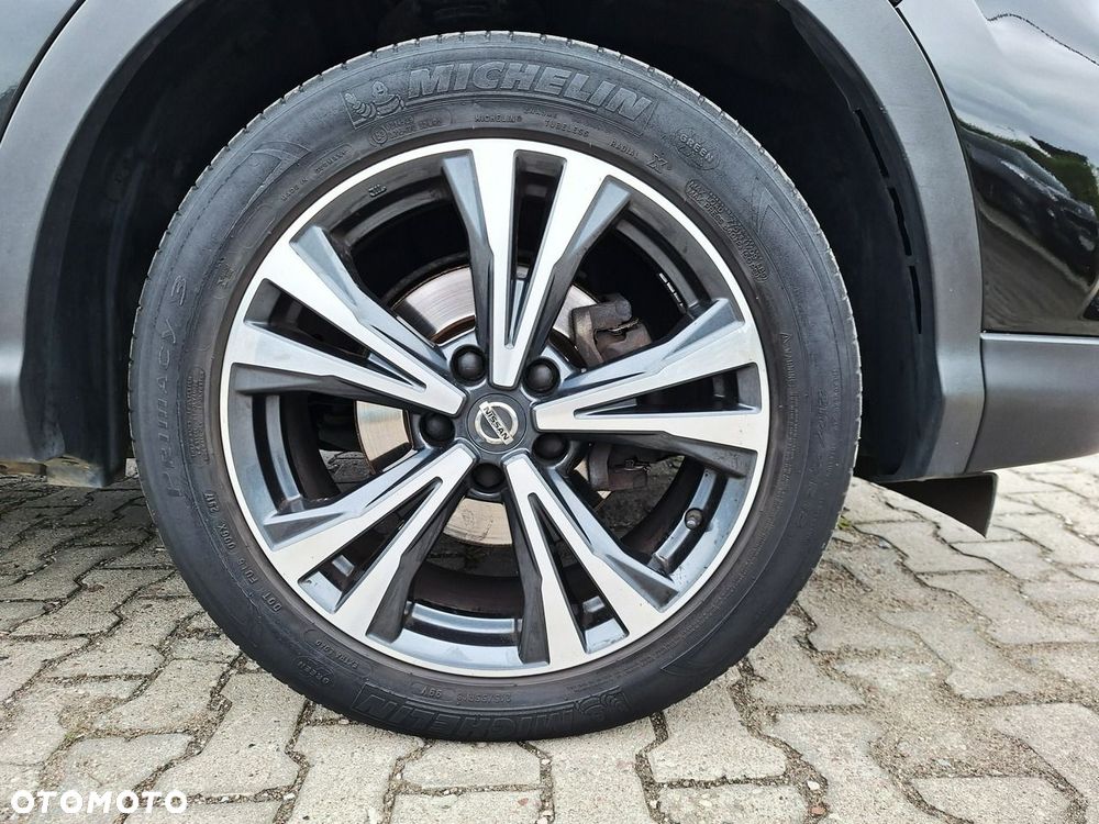 Nissan Qashqai 1.6 DIG-T N-Connecta - 30