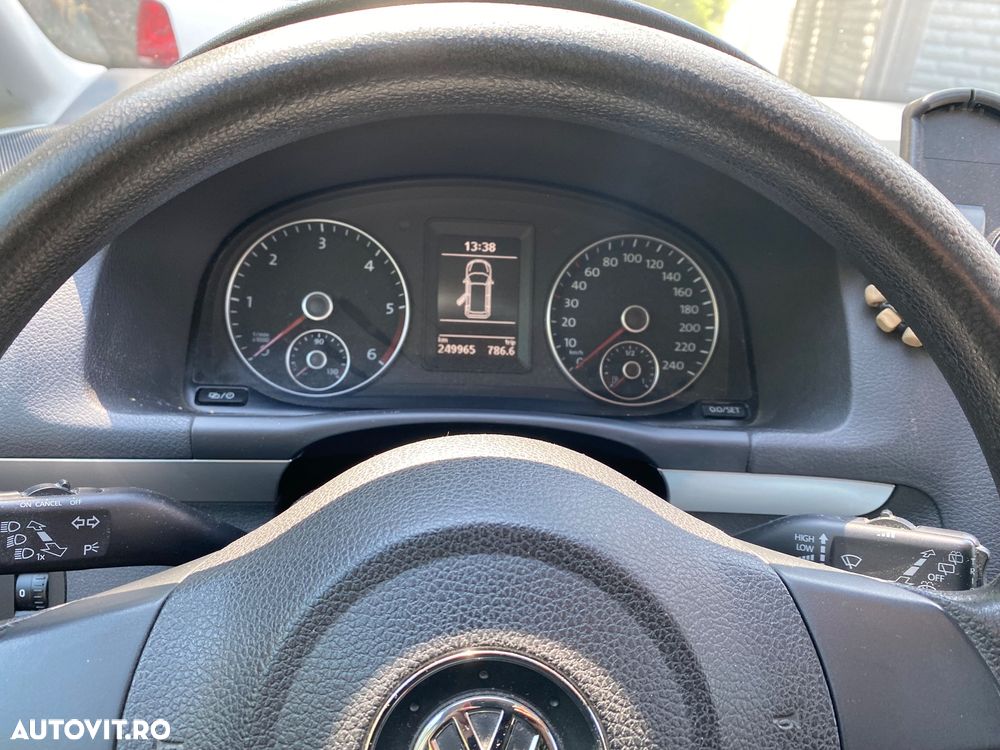 Volkswagen Touran 1.6 TDI Highline - 12