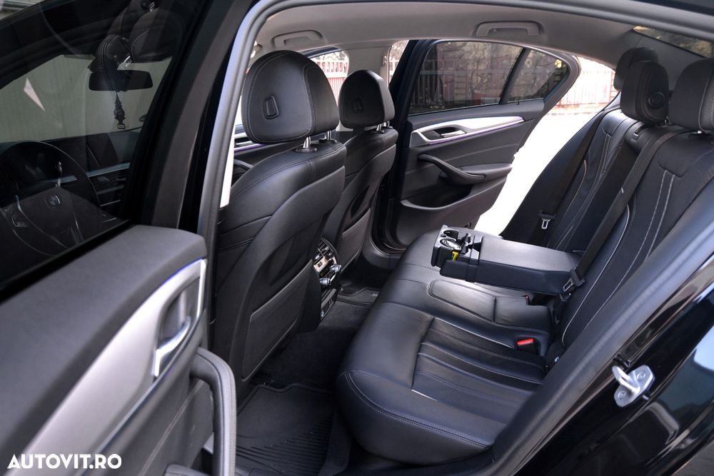 BMW Seria 5 520d Aut. Sport Line - 14