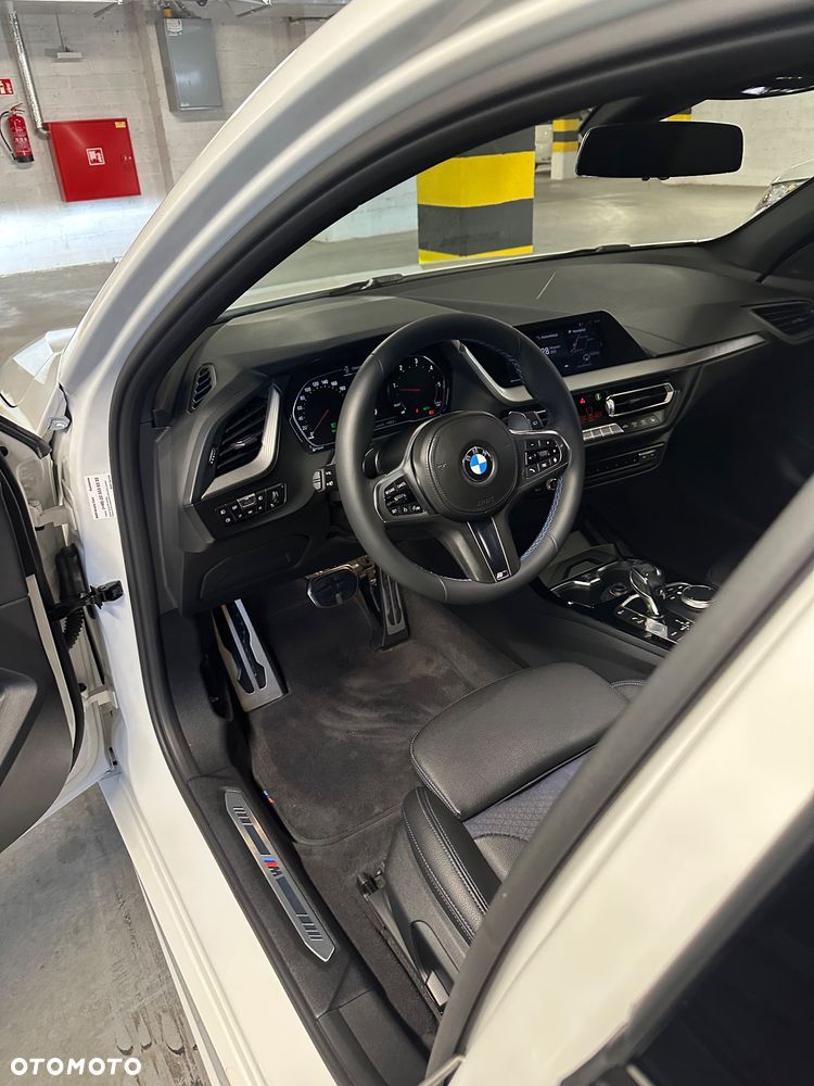 BMW Seria 1 120d xDrive M Sport - 17