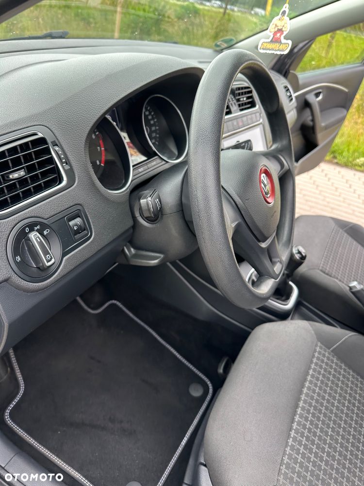 Volkswagen Polo - 32